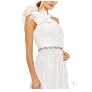 NWT Mac Duggal RUFFLED ONE SHOULDER A LINE GOWN